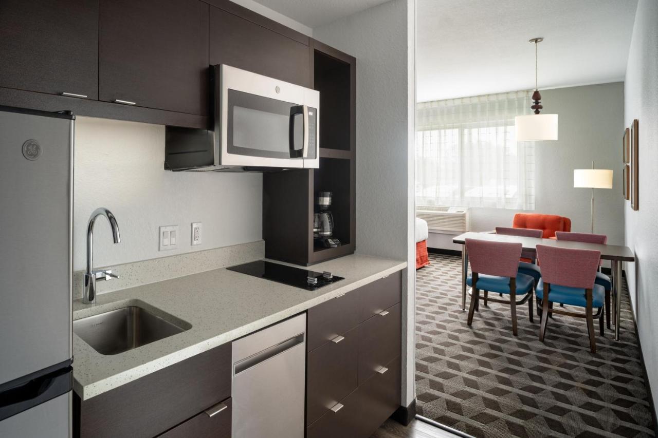 Towneplace Suites By Marriott Venice Exterior photo