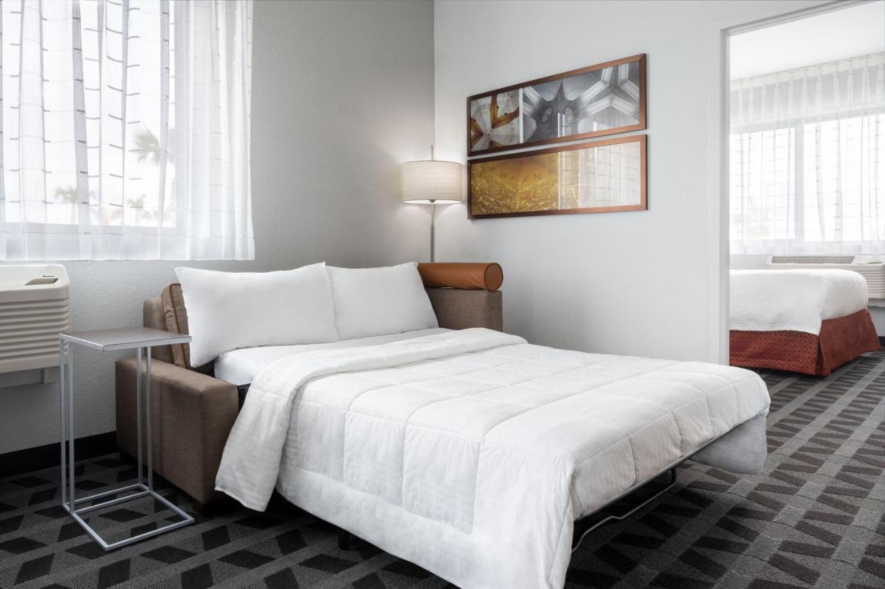 Towneplace Suites By Marriott Venice Exterior photo